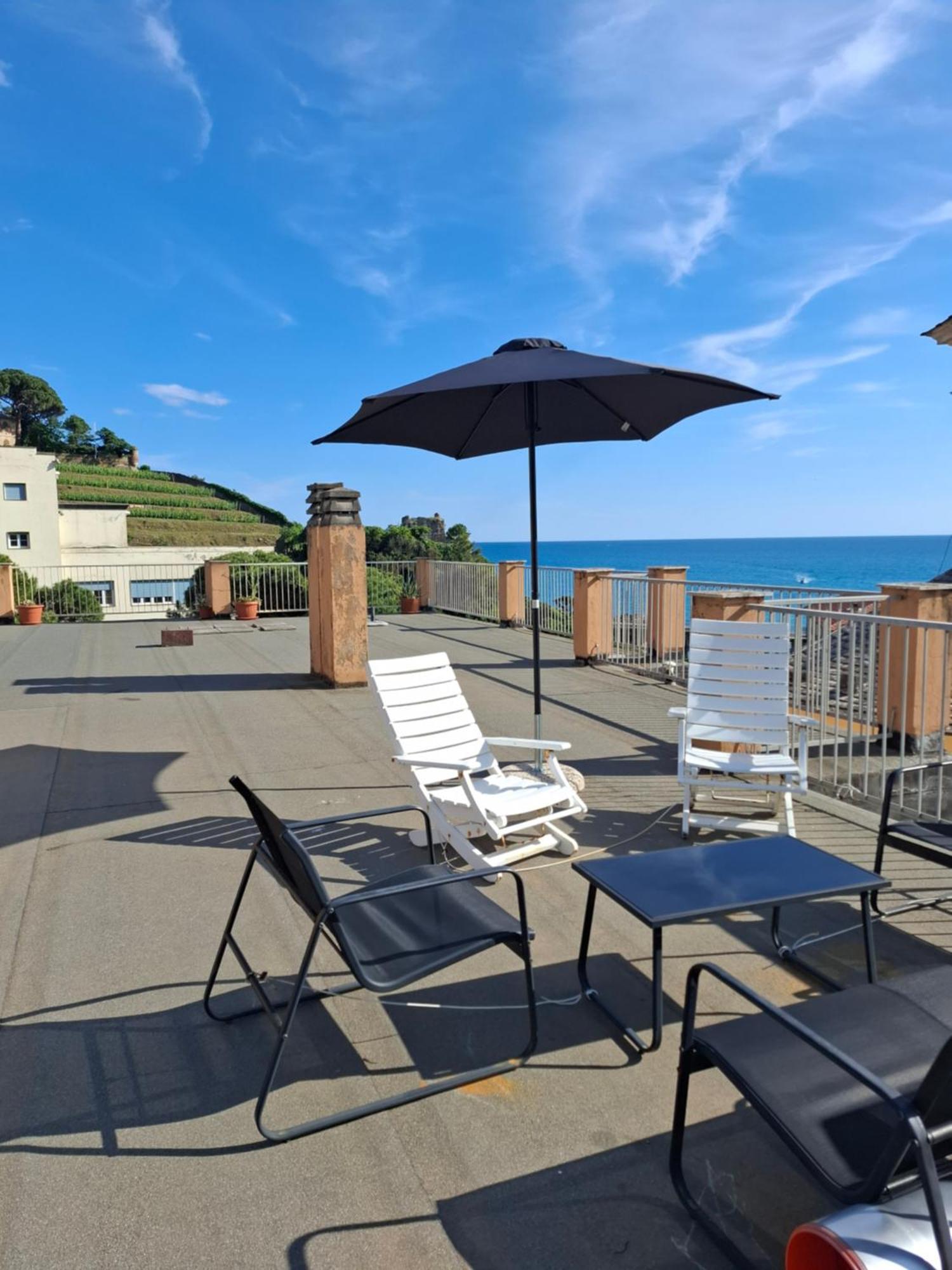 Moneglia Beach Downtown Exteriör bild